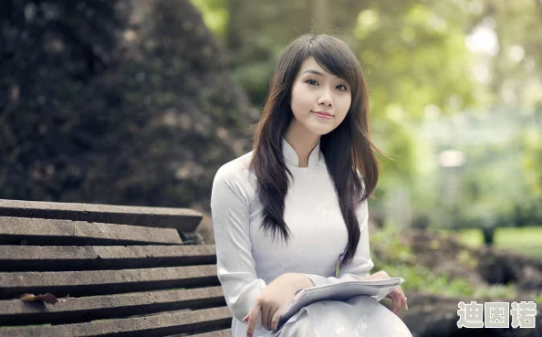女人们一起述说乳交的感受：在这个话题中，女性们分享了她们对乳交这一亲密行为的个人体验与情感反应